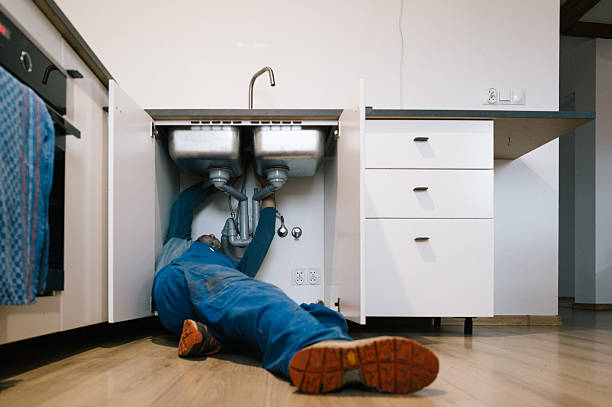 Professional Emergency Plumber technician working in Macedonia, OH